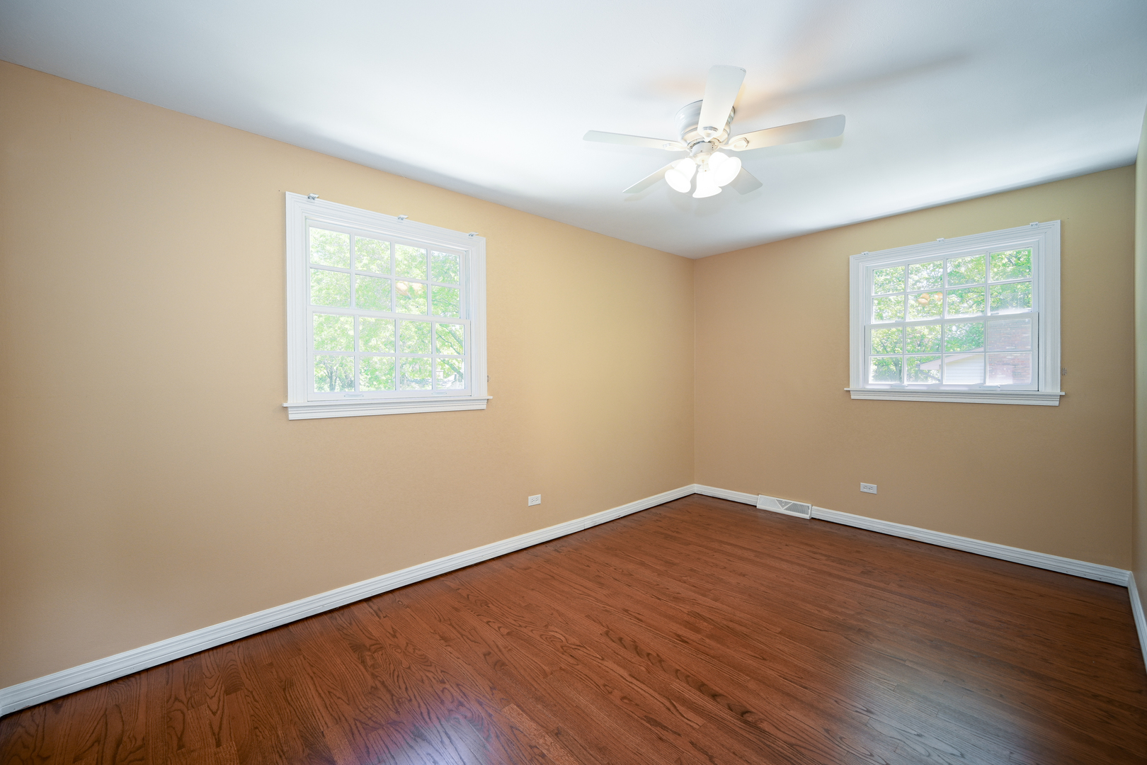 26W250 Embden Lane