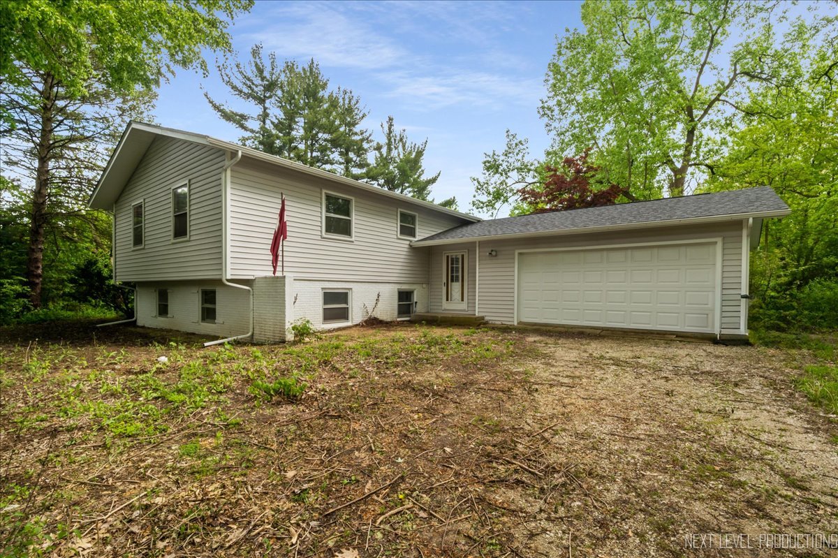 29W105 Geneva Road