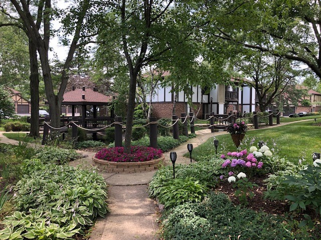 880 Johnstown Lane Unit: B