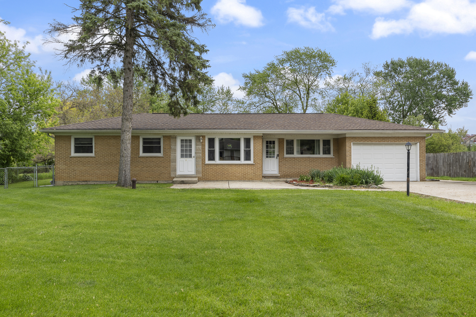 2N303 Bernice Avenue