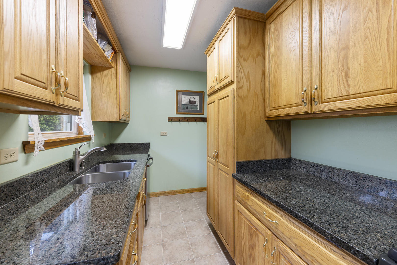 2N303 Bernice Avenue