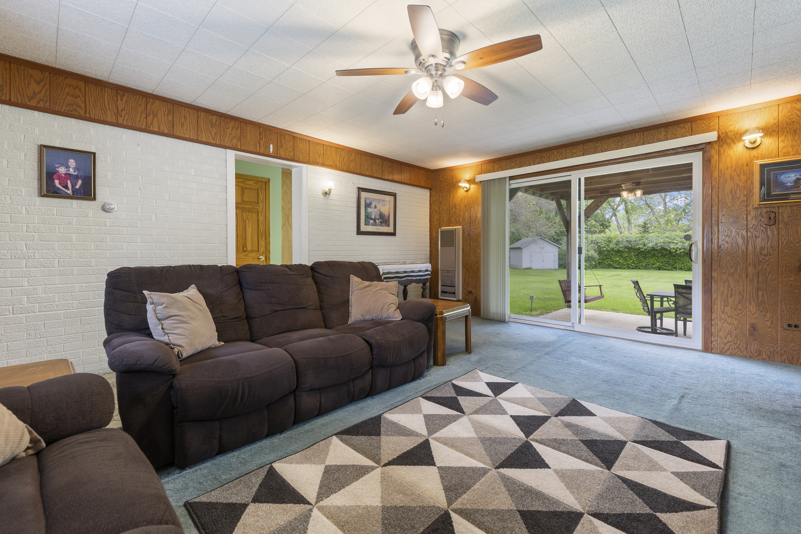 2N303 Bernice Avenue