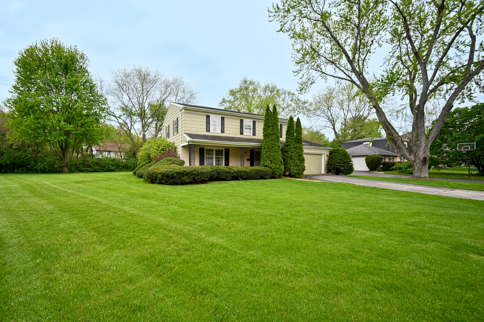 26W231 Blackhawk Drive