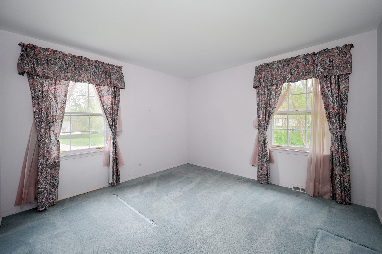 26W231 Blackhawk Drive