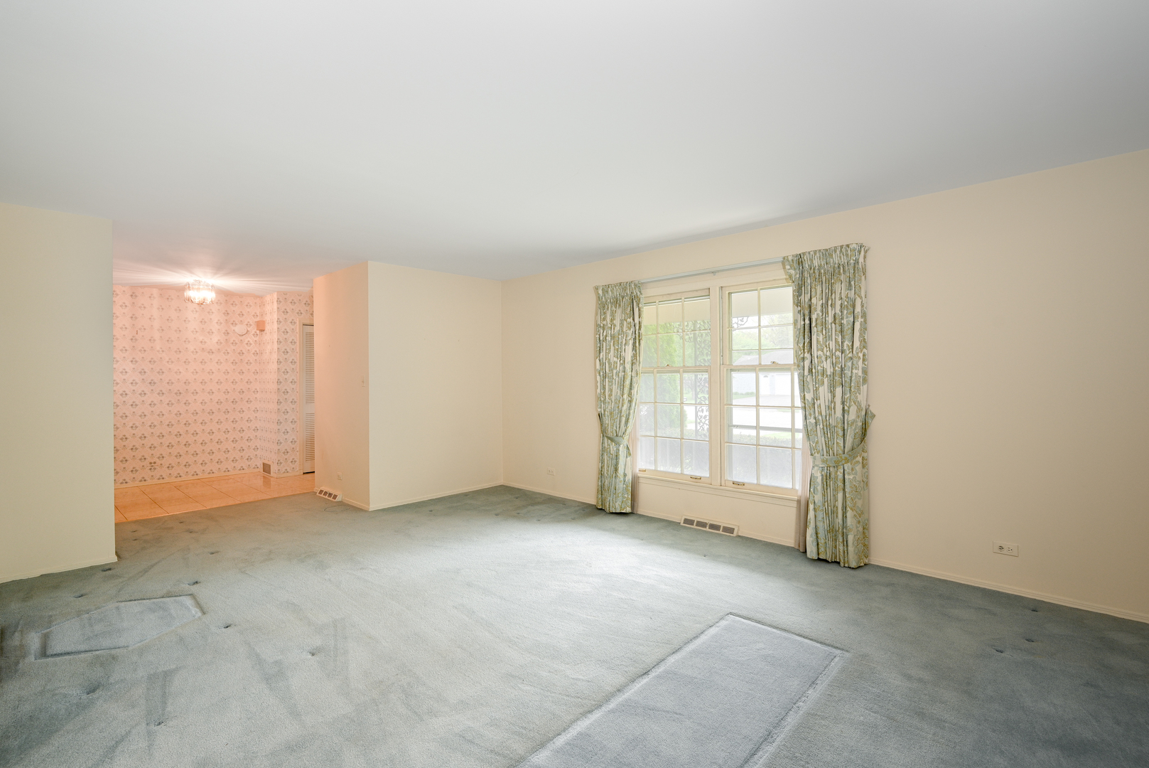 26W231 Blackhawk Drive