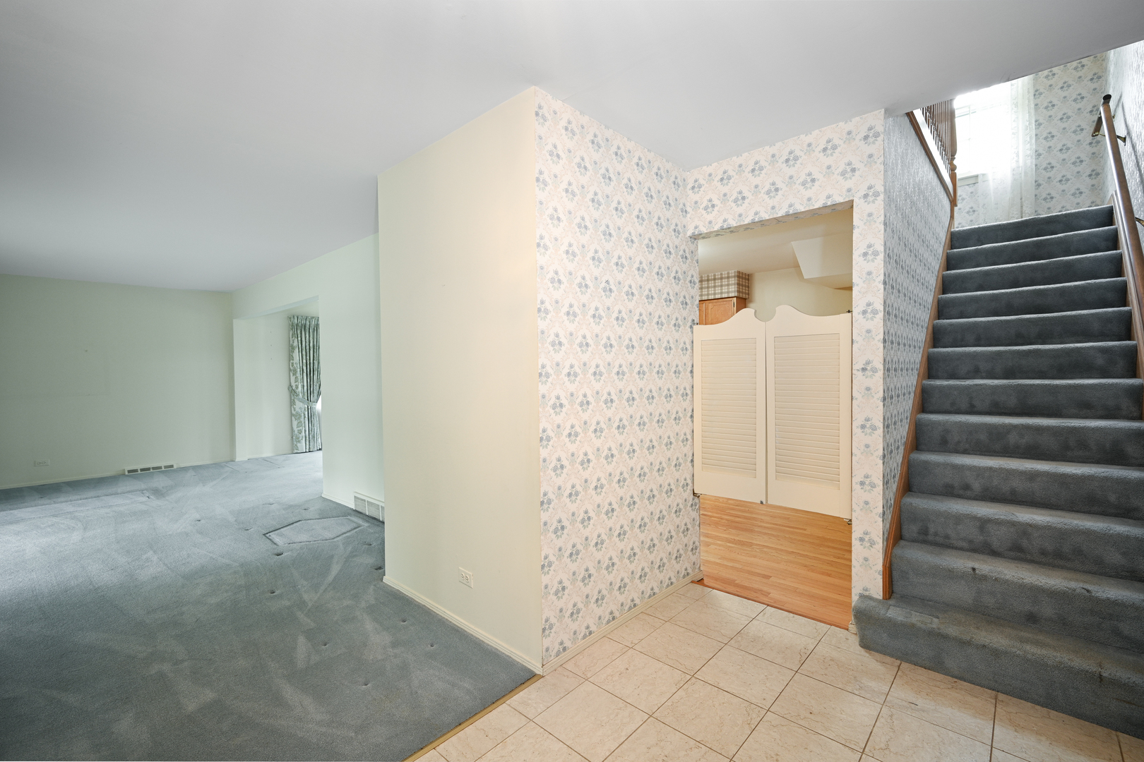 26W231 Blackhawk Drive