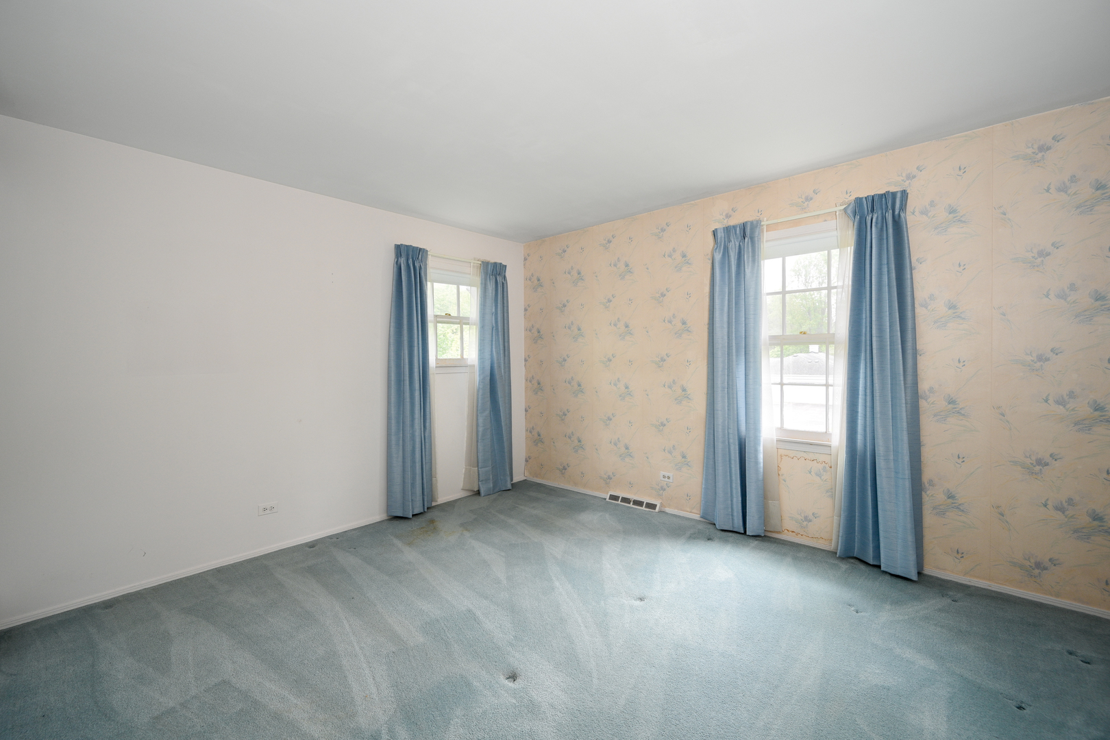 26W231 Blackhawk Drive