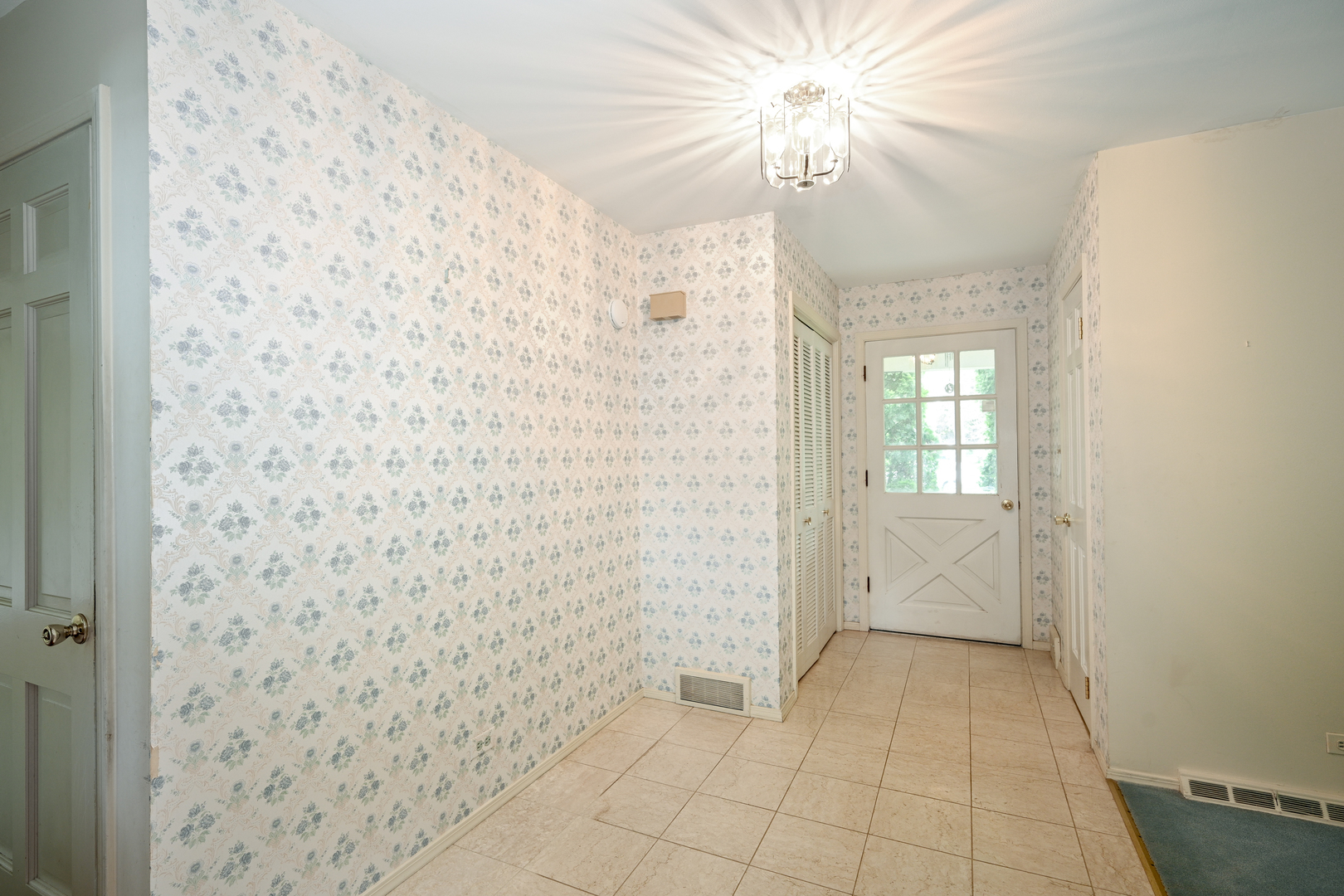 26W231 Blackhawk Drive