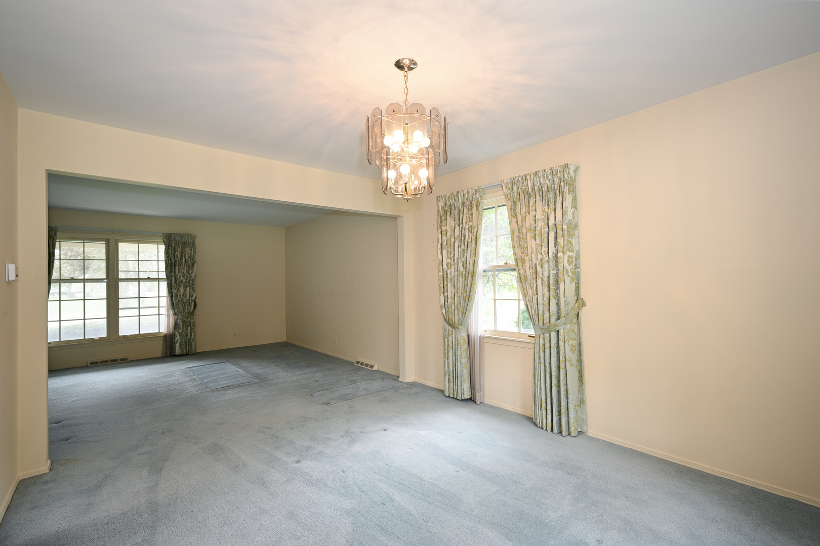 26W231 Blackhawk Drive