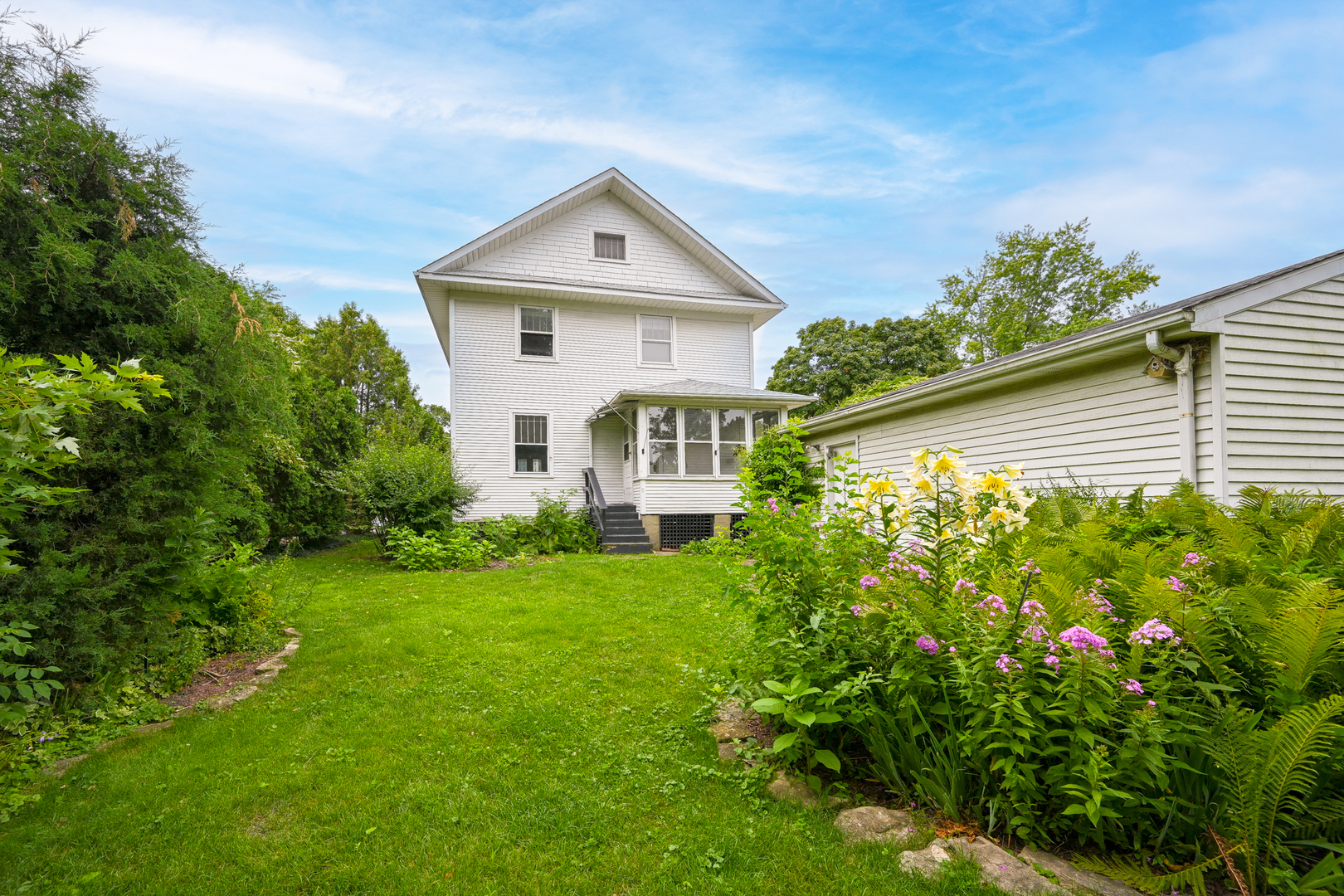 107 E Jefferson Avenue