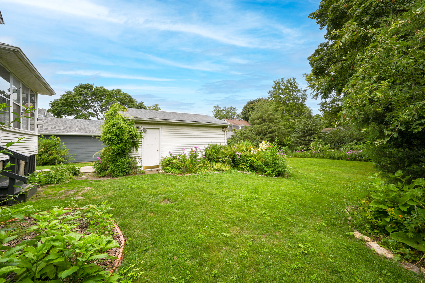 107 E Jefferson Avenue