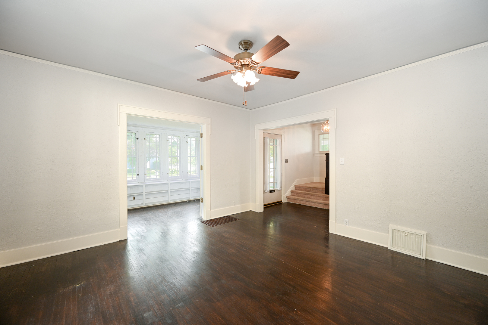 107 E Jefferson Avenue