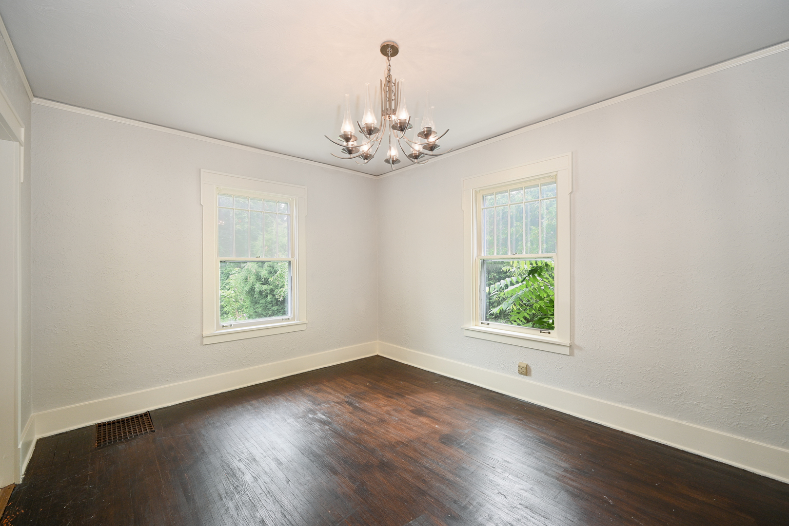 107 E Jefferson Avenue