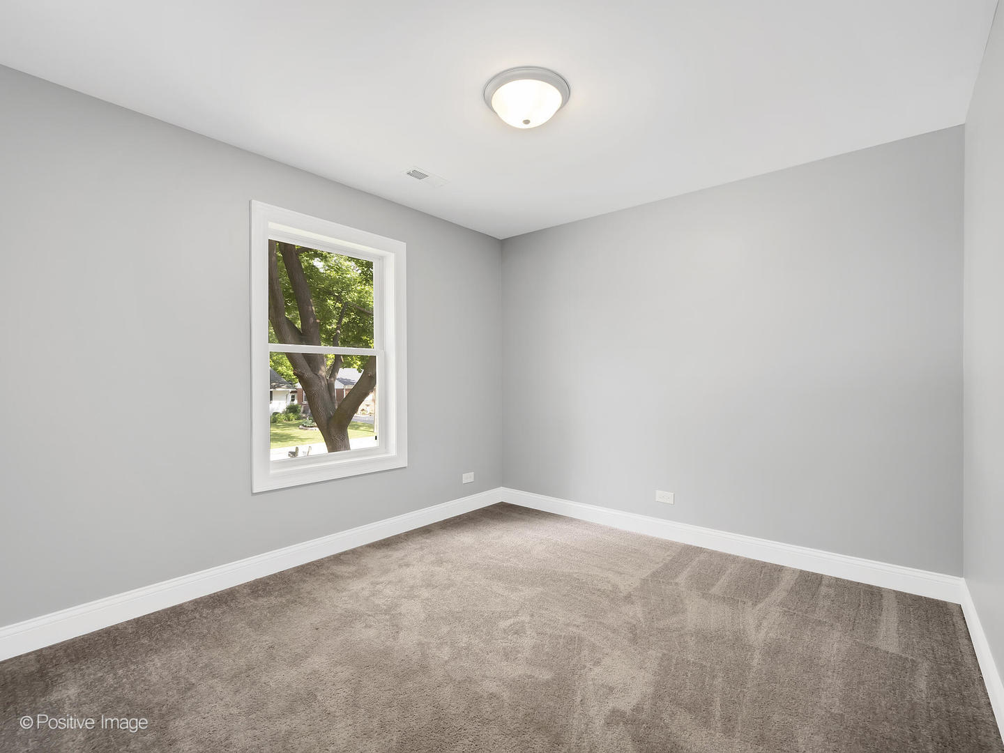 1823 S 4th Place