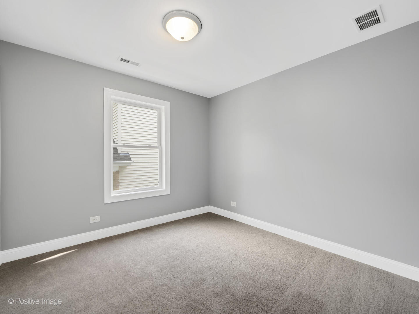 1823 S 4th Place