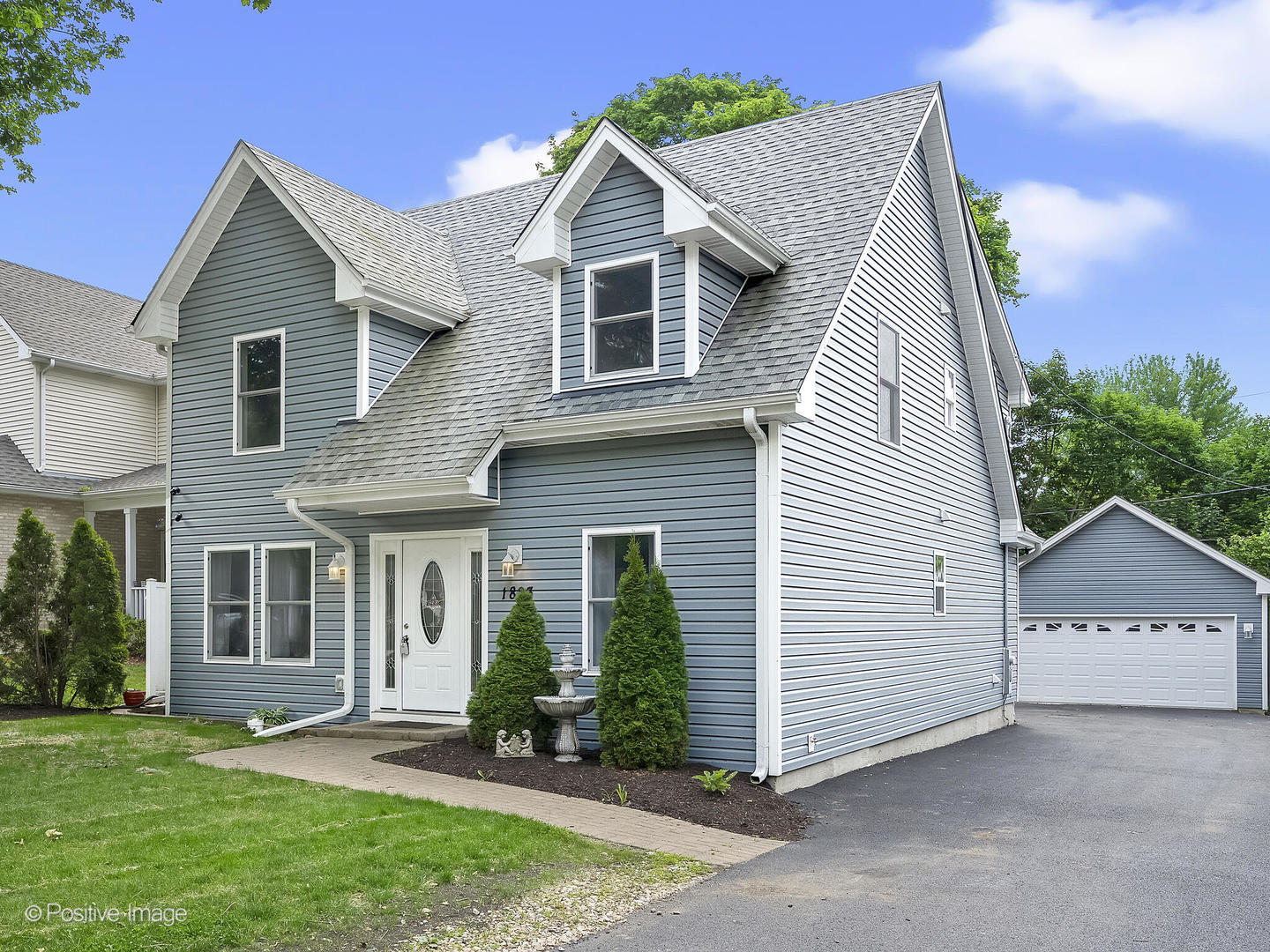 1823 S 4th Place