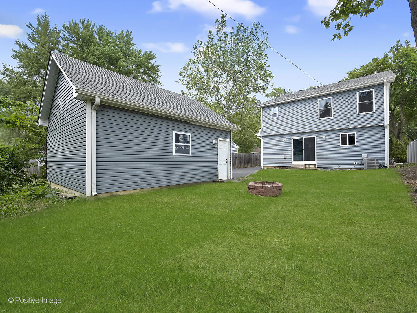 1823 S 4th Place