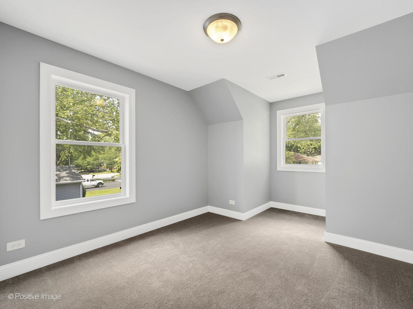 1823 S 4th Place