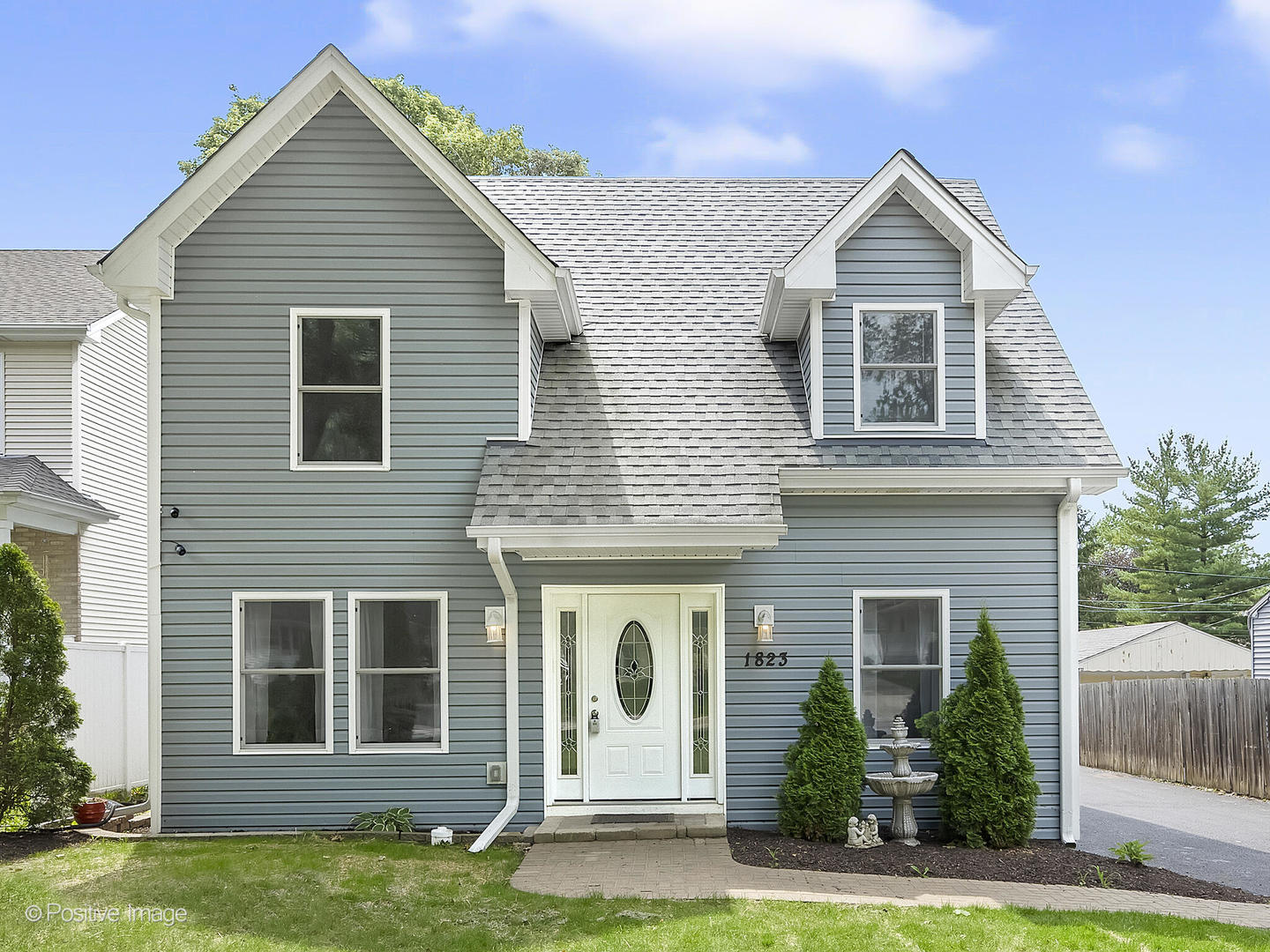 1823 S 4th Place