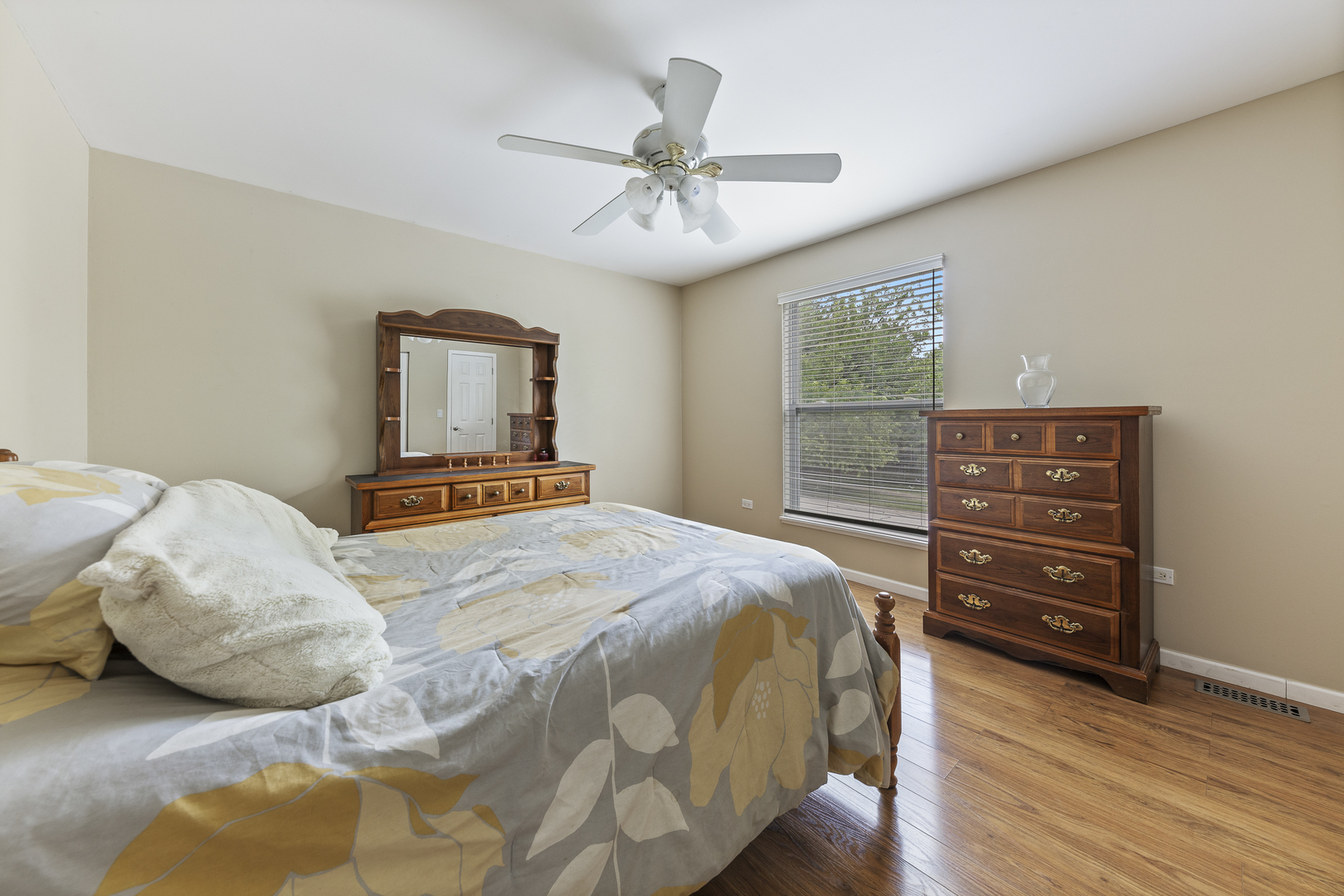 1227 Calico Avenue