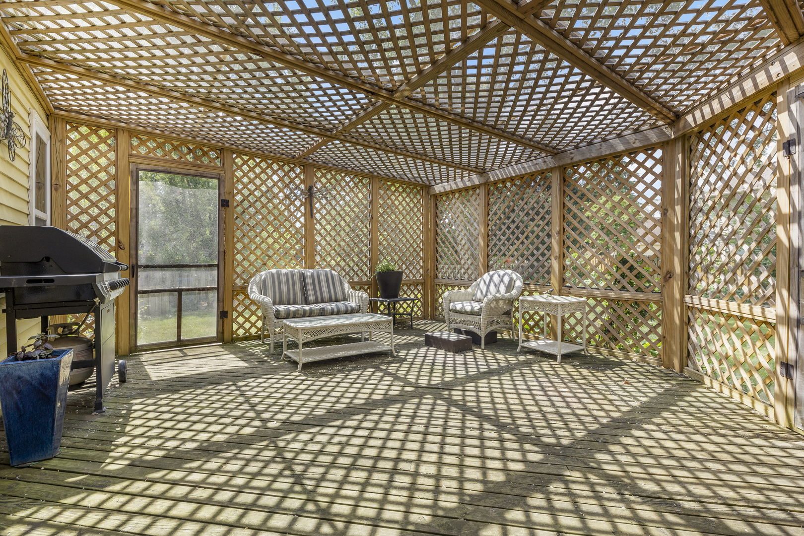 1227 Calico Avenue