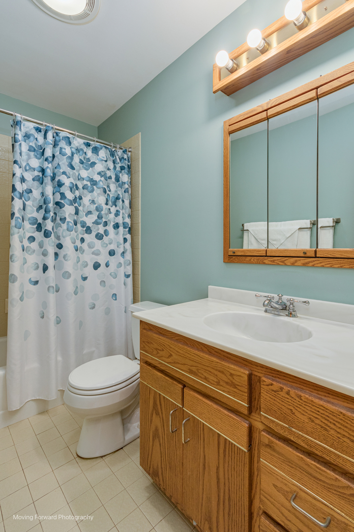 305 Brookside Circle