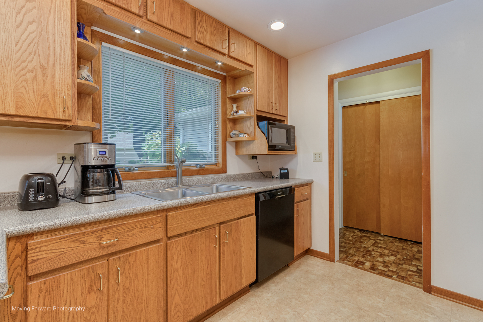 305 Brookside Circle