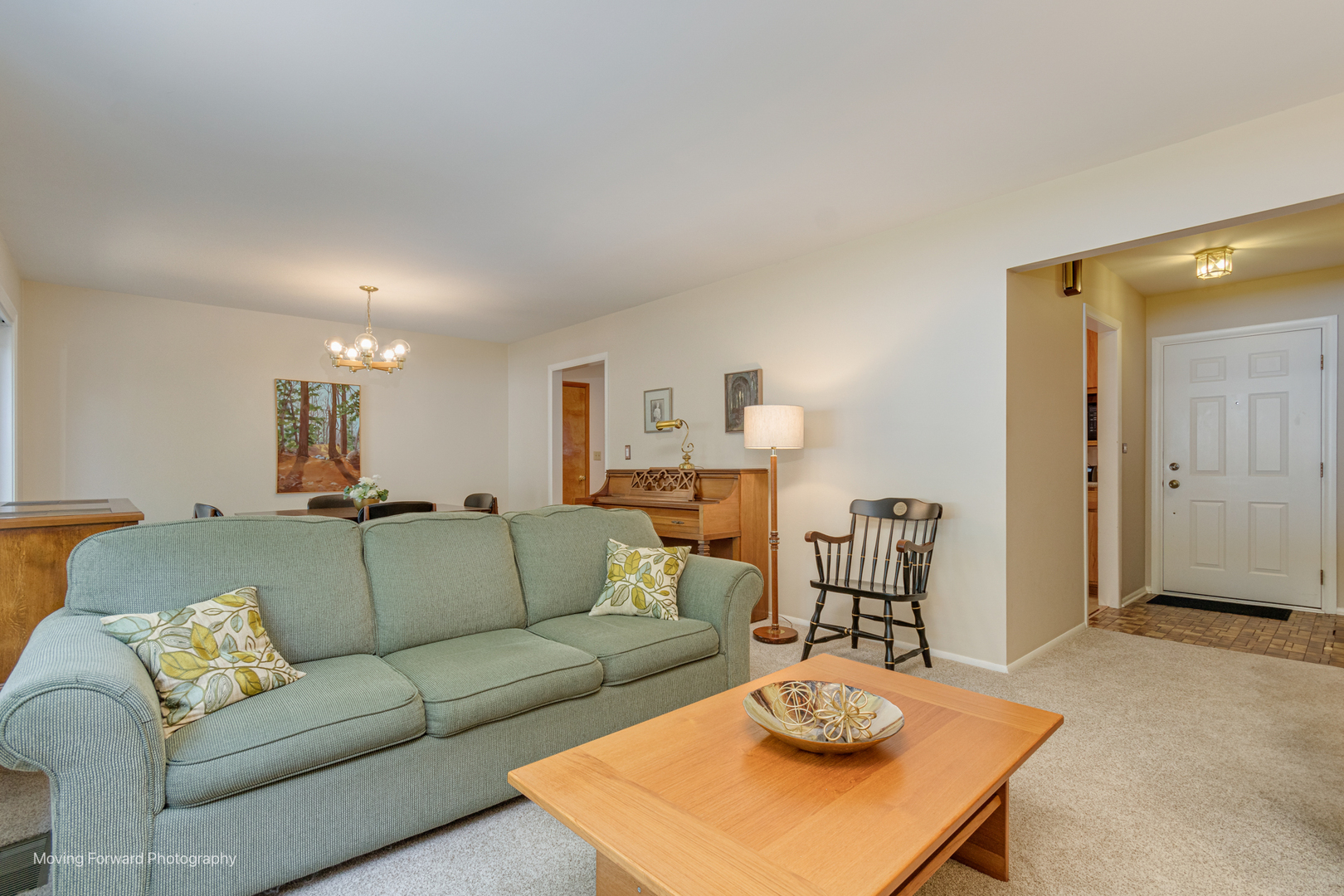 305 Brookside Circle