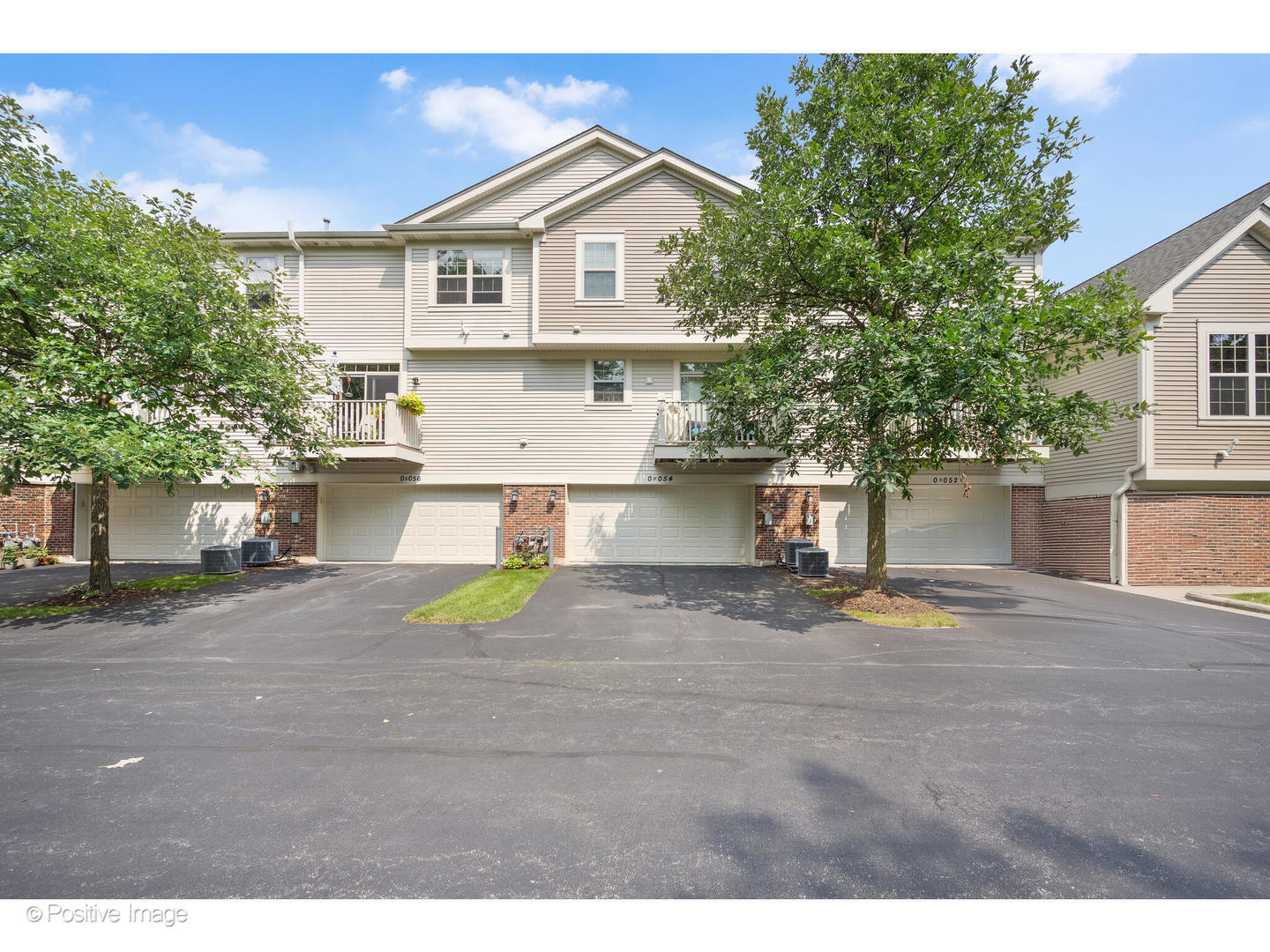 0N054 Woodland Court
