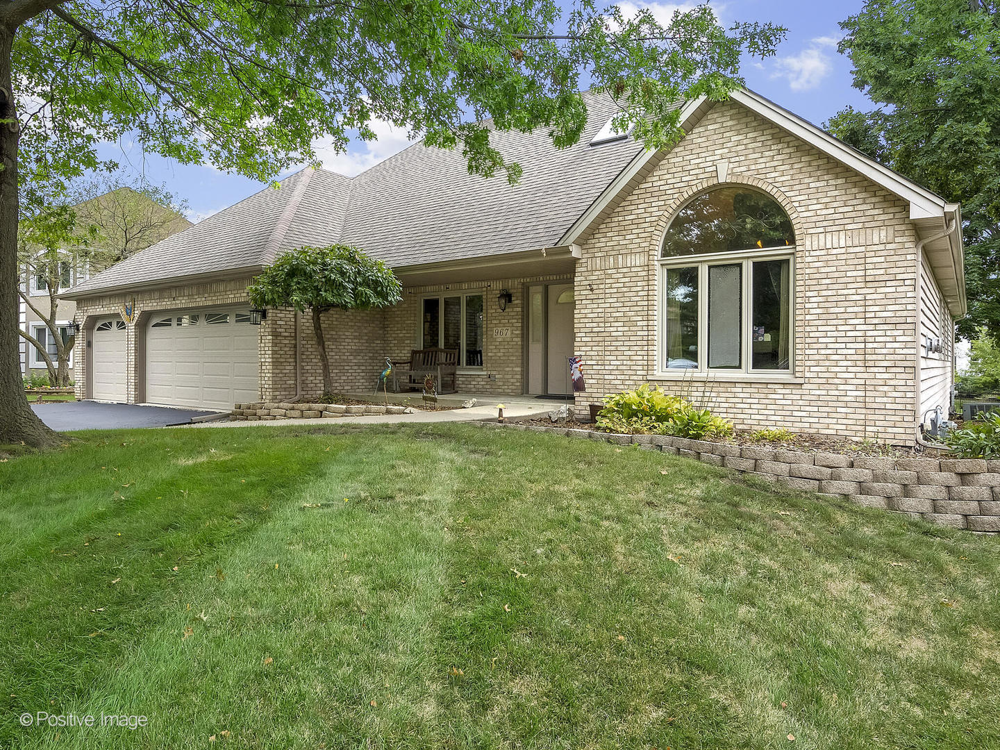 967 Lakeside Drive
