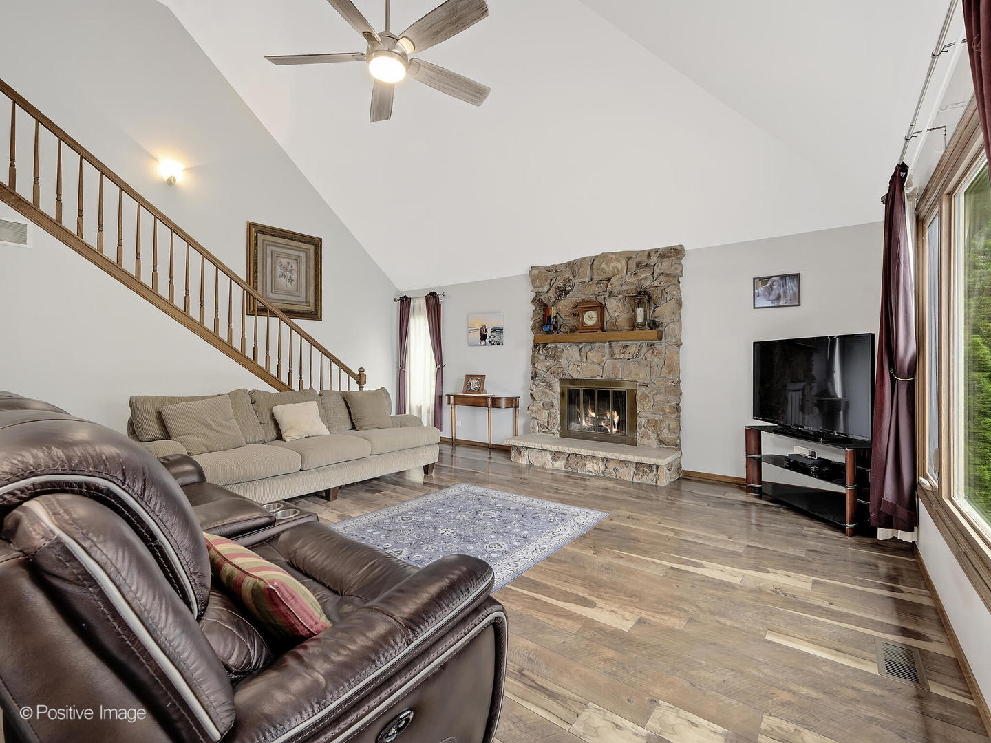 967 Lakeside Drive