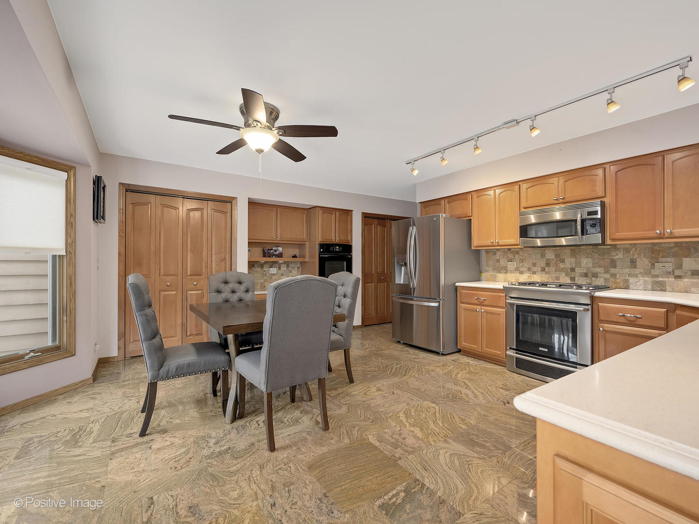 967 Lakeside Drive