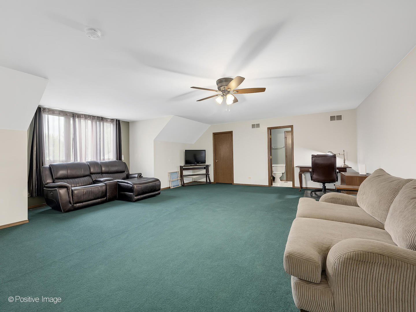 967 Lakeside Drive