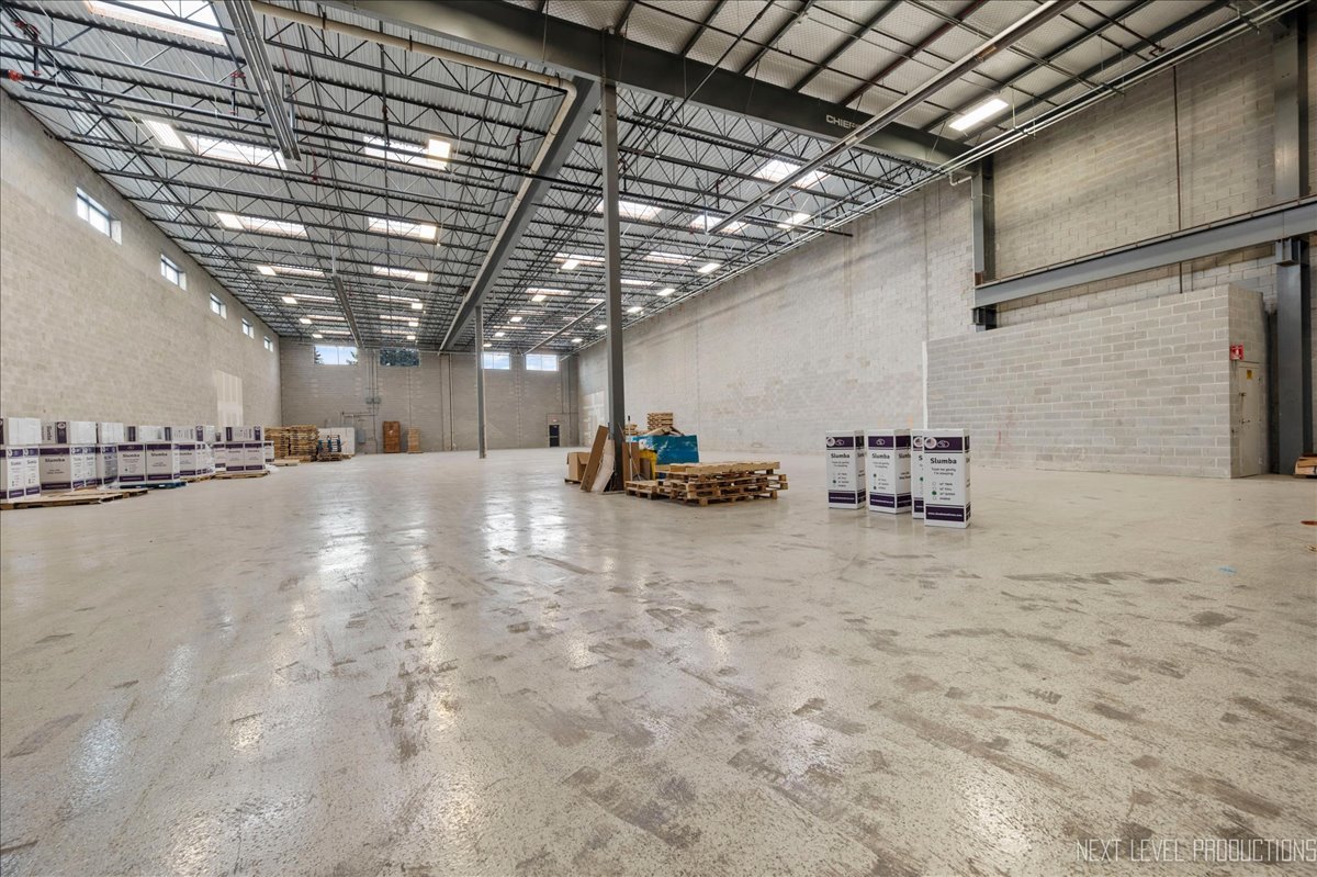 802 E Devon Avenue Unit: 810