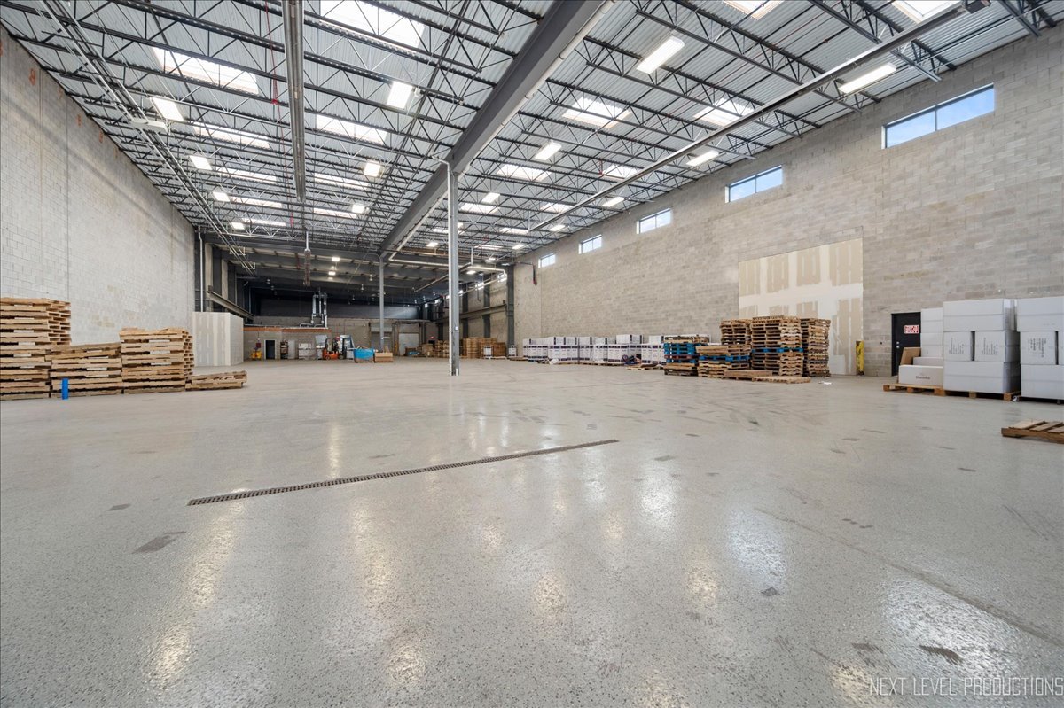 802 E Devon Avenue Unit: 810