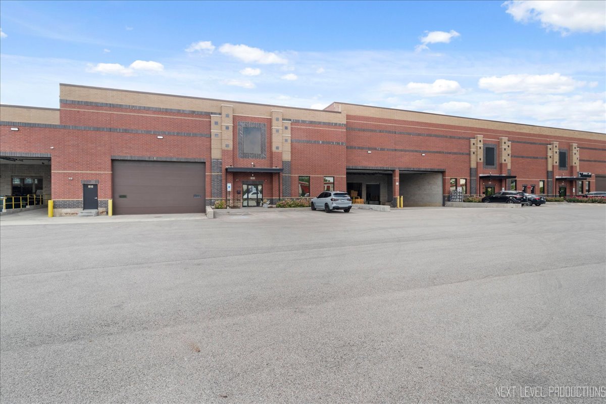 802 E Devon Avenue Unit: 810