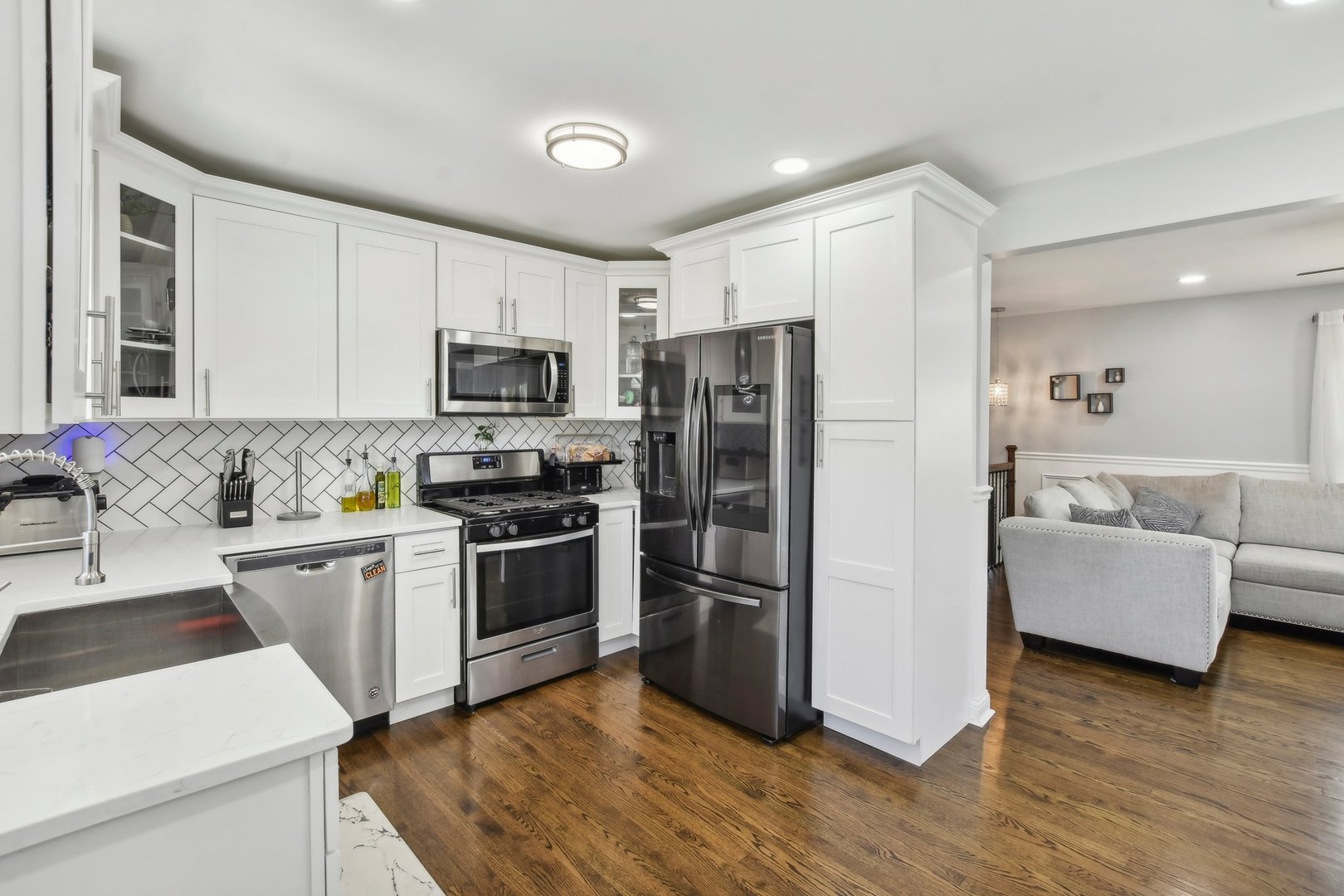544 E 169th Street