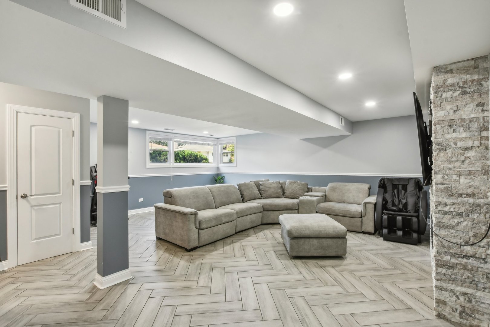544 E 169th Street