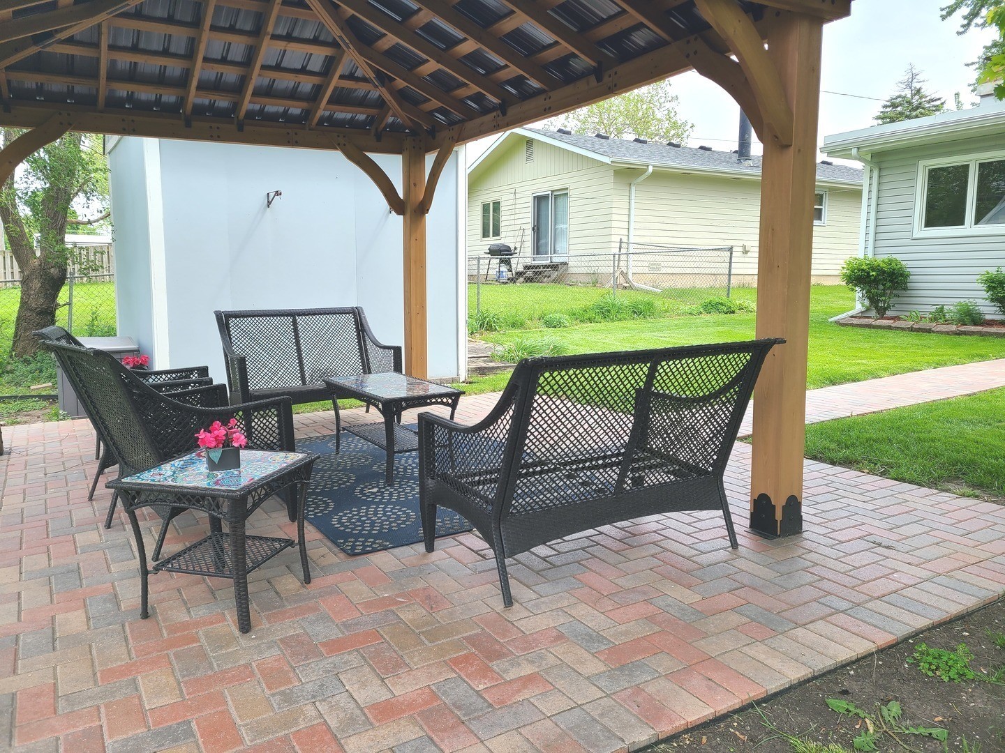 390 Arrowhead Trail