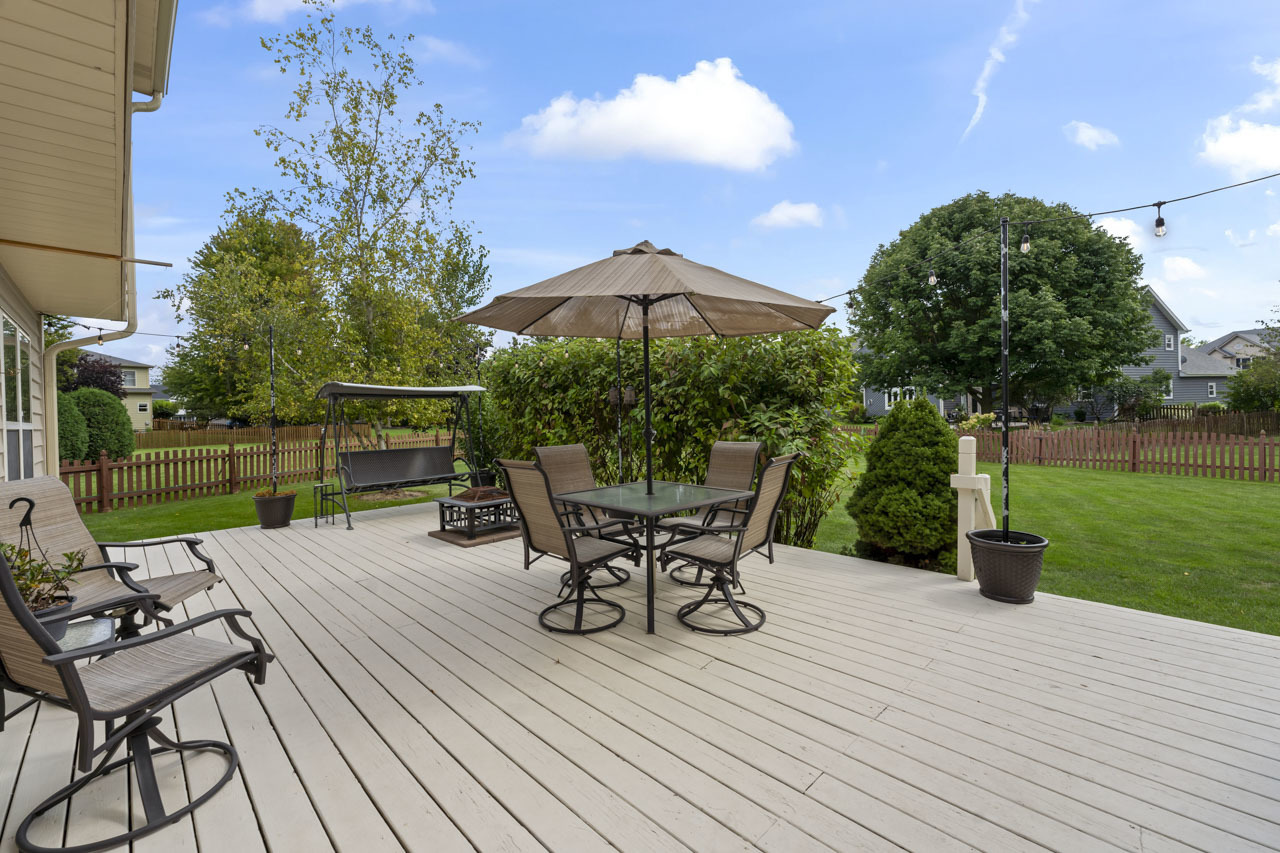 2512 Bainbridge Court