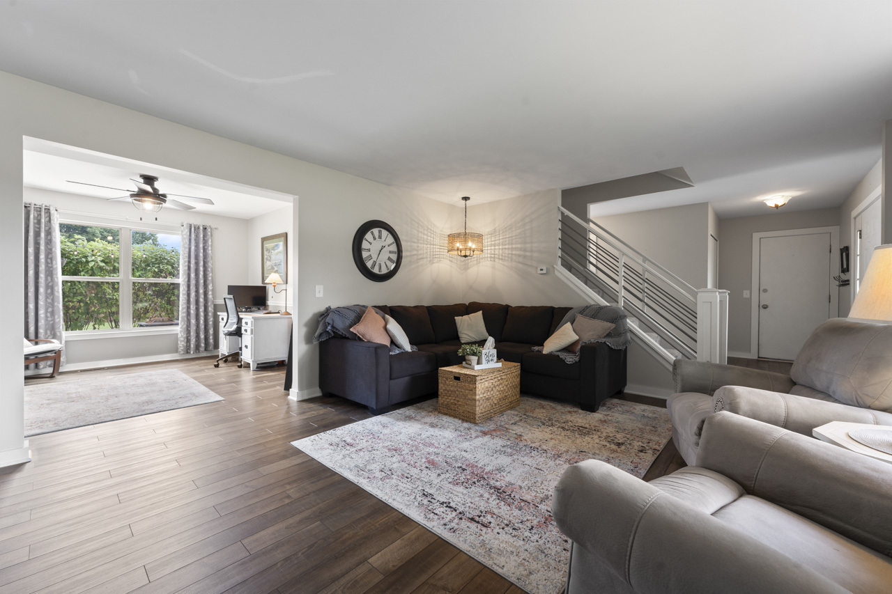 2512 Bainbridge Court