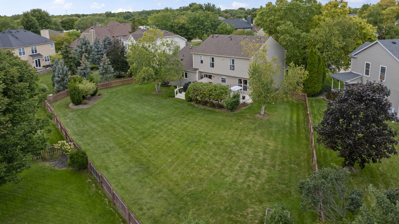 2512 Bainbridge Court