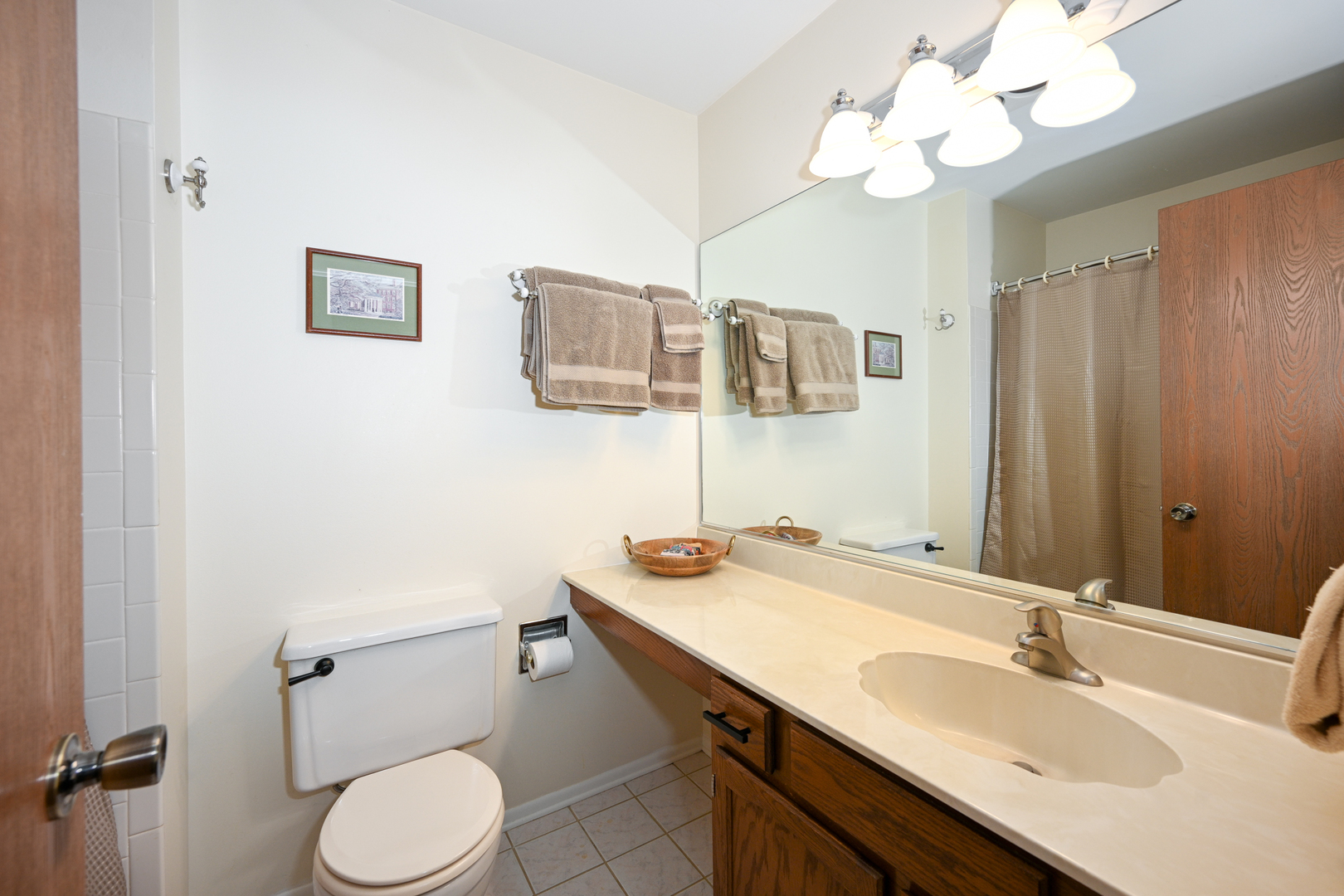1585 Stonehill Court Unit: D