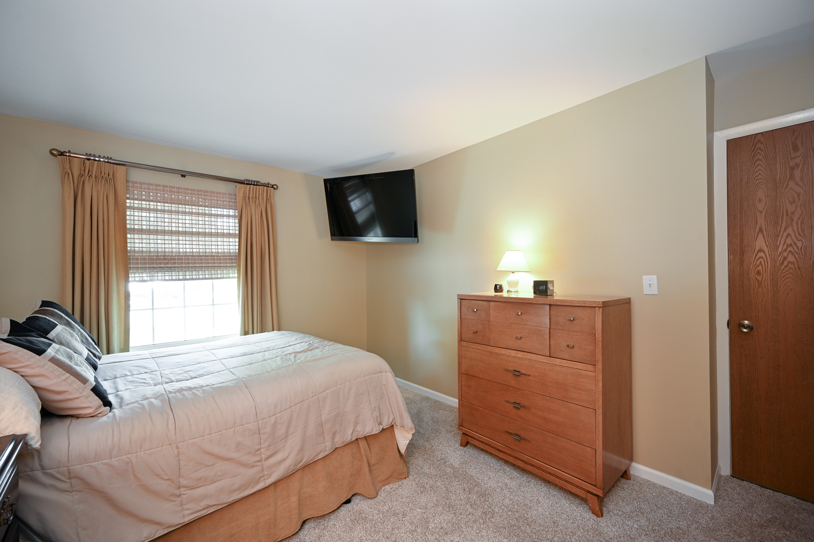 1585 Stonehill Court Unit: D