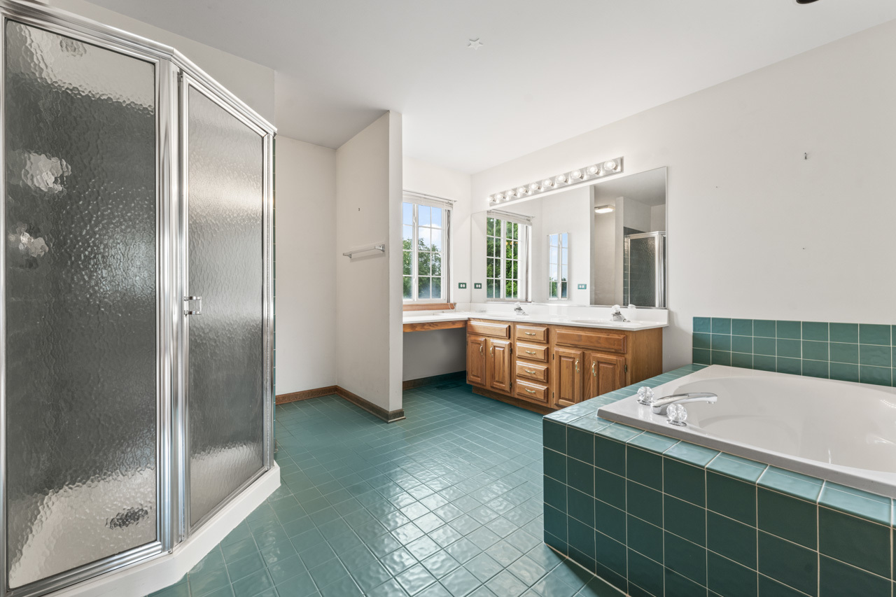 1130 Chetwood Drive
