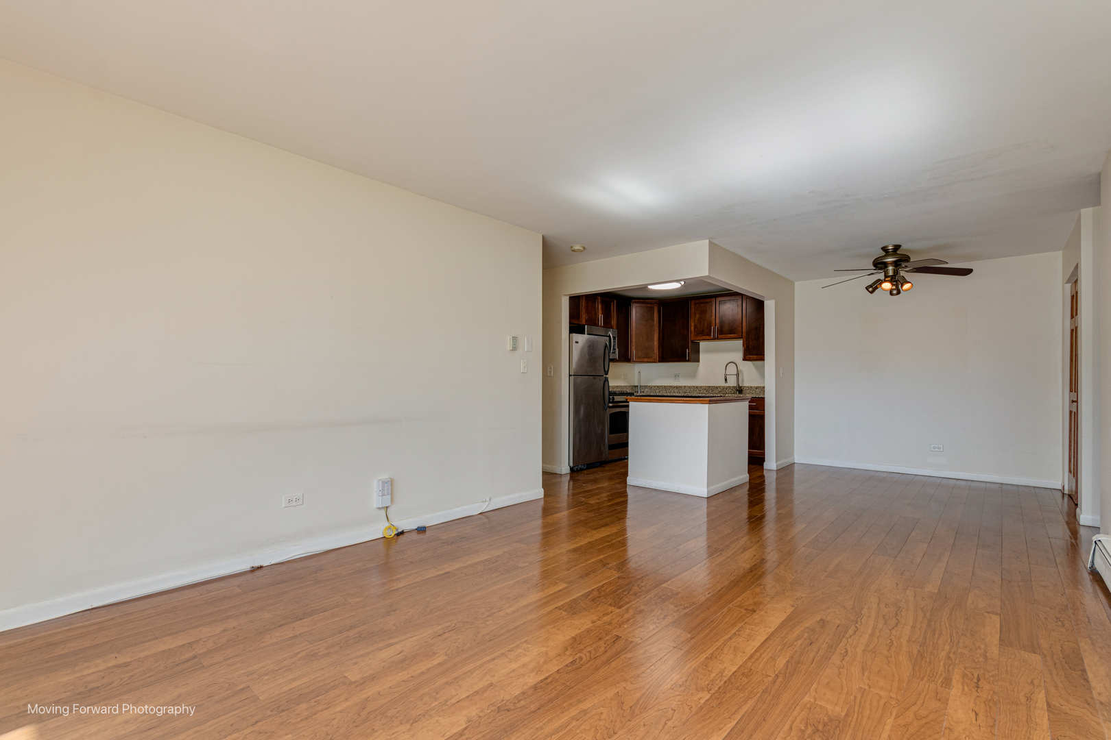 9S240 LAKE Drive Unit: 17B-206