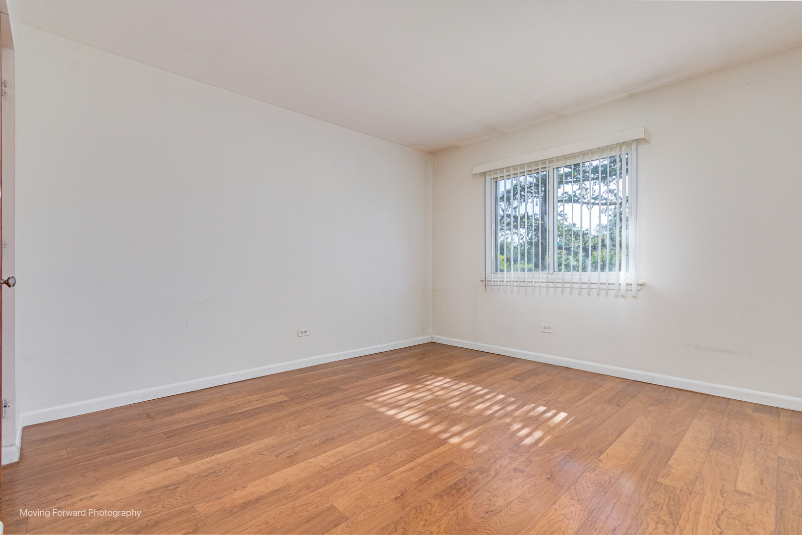 9S240 LAKE Drive Unit: 17B-206