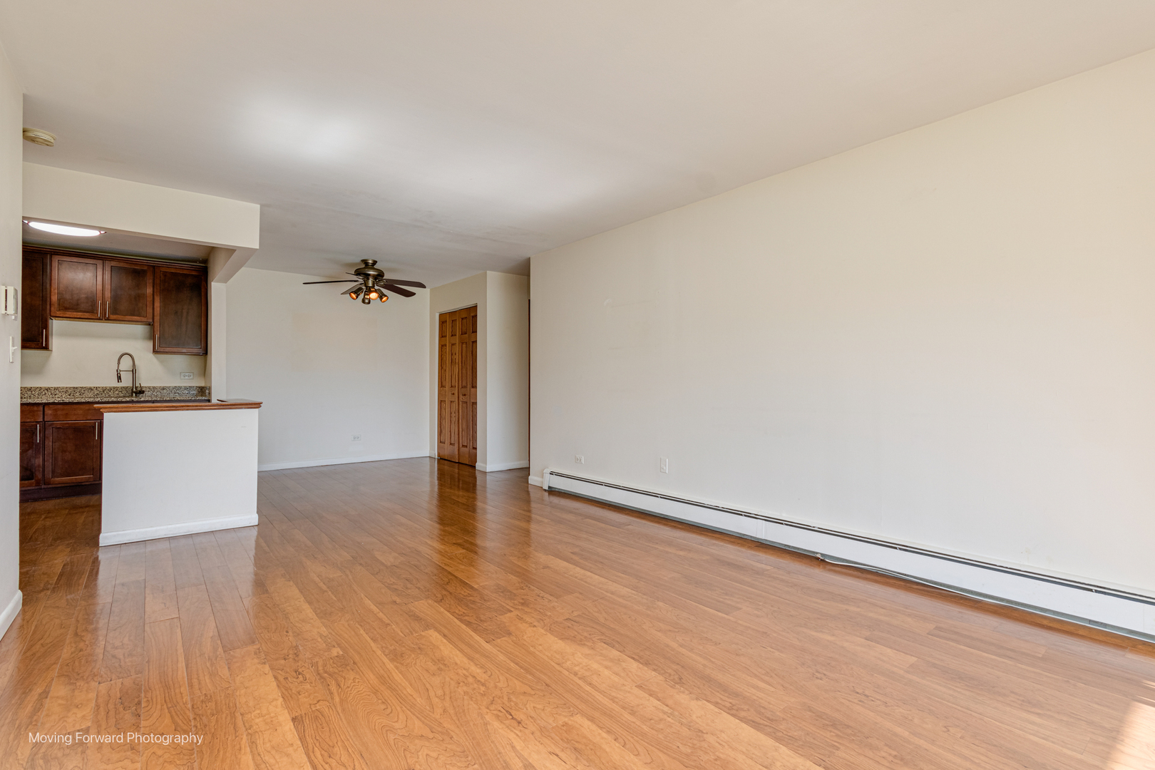 9S240 LAKE Drive Unit: 17B-206