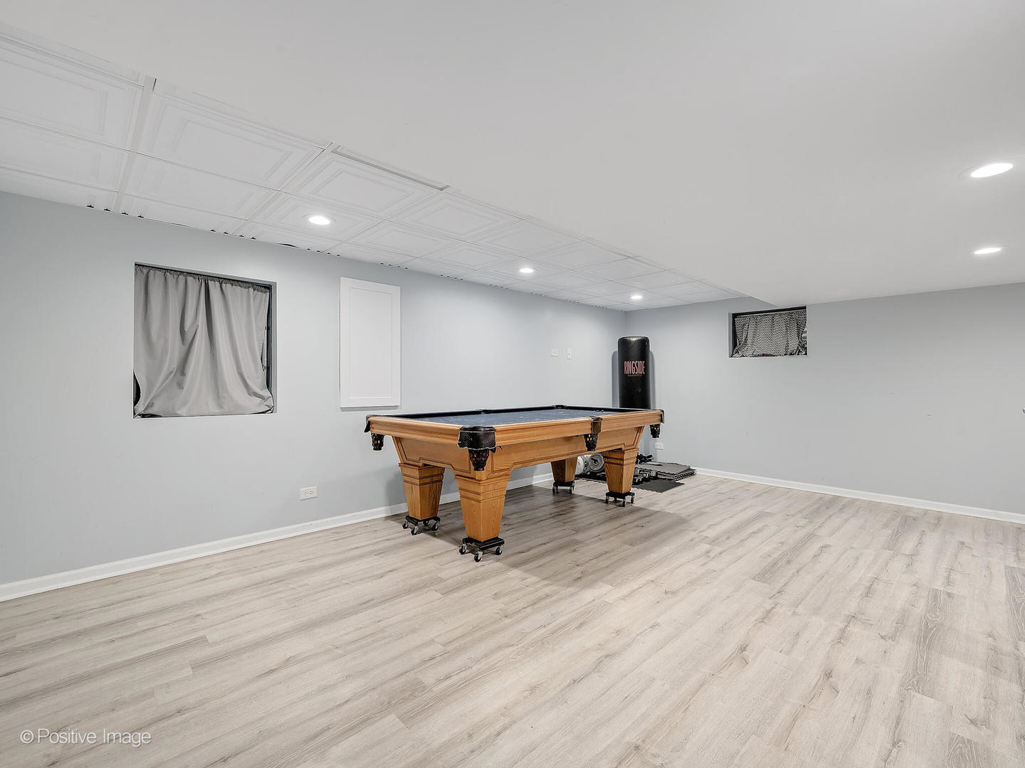 27W305 VICTORIA Lane