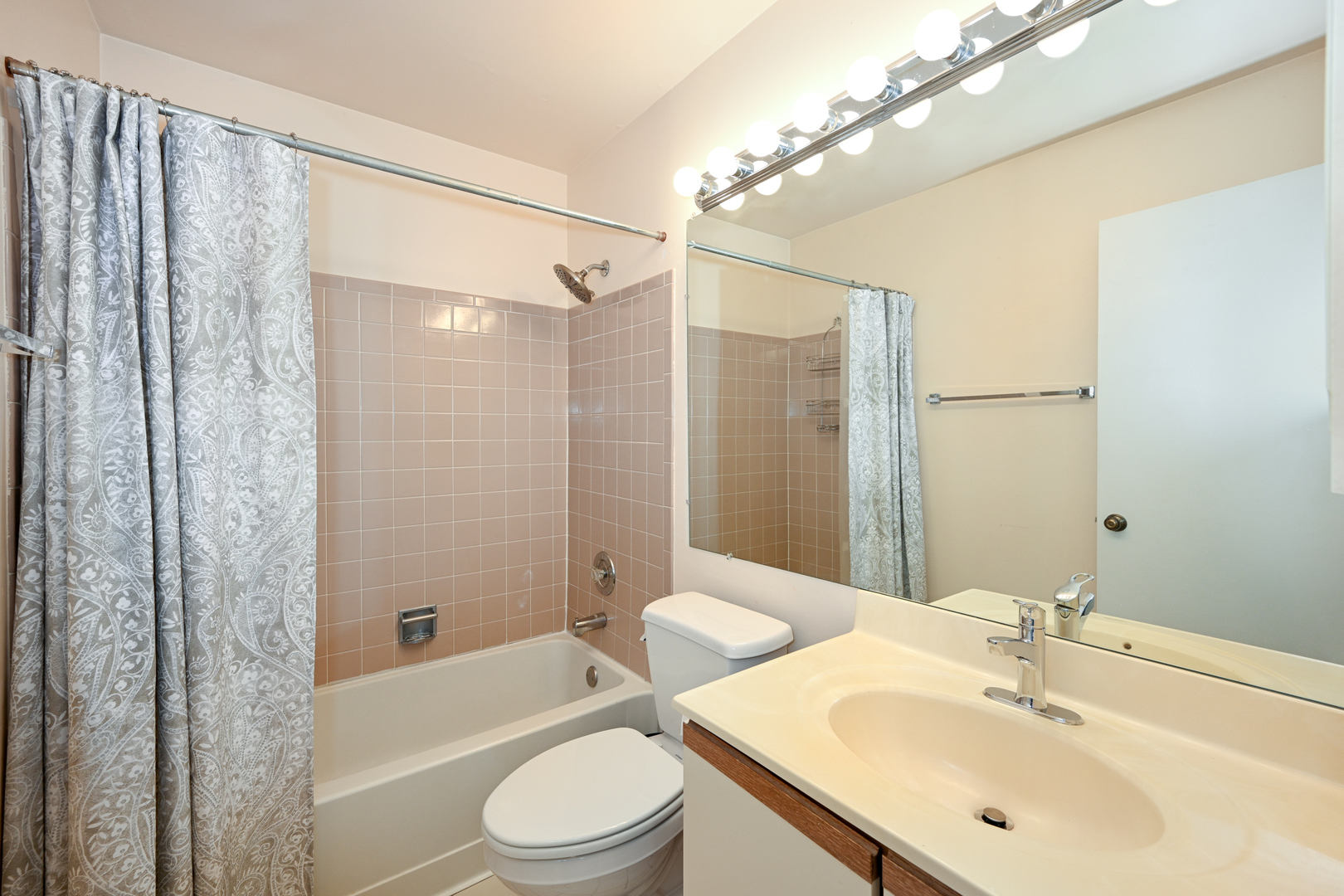 80 GOLFVIEW Drive Unit: 80